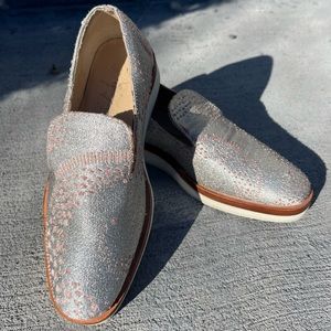 EUC Free People silver & pink “Snake Eyes” loafers